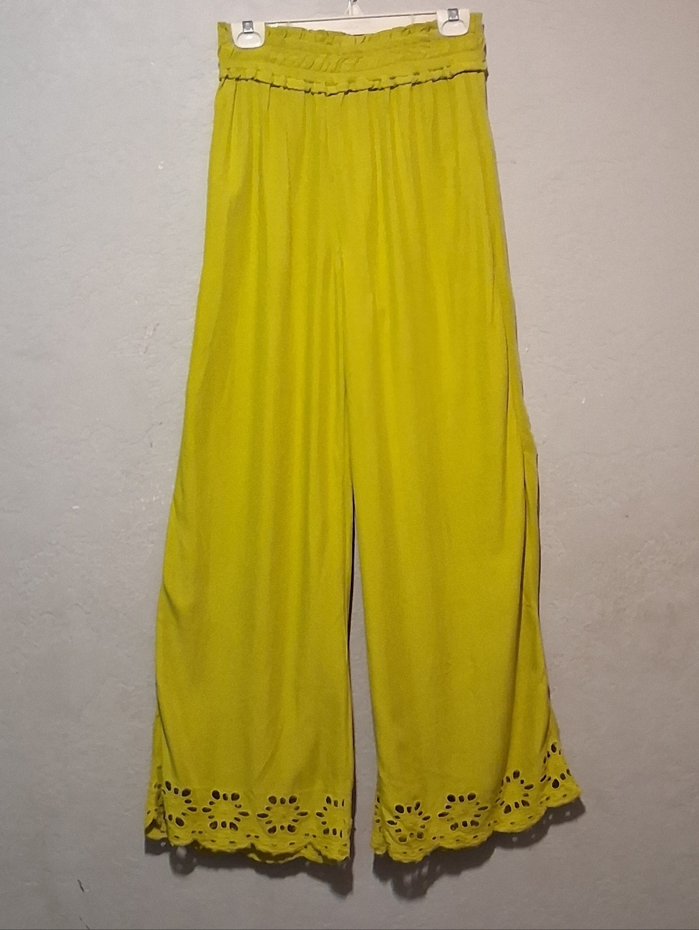 Cupio Blush Wide Leg Palazzo Elastic Waist Bright Yellow M Eyelet‎ Embroidered